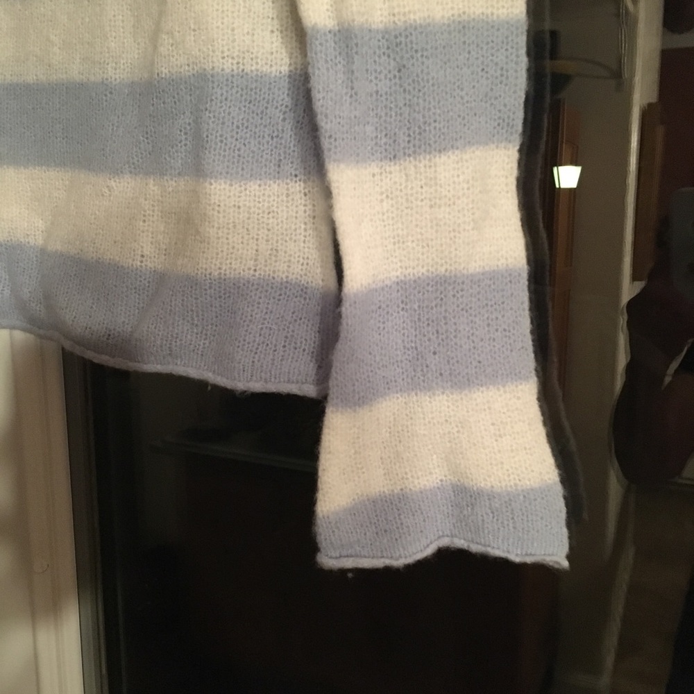 Maurice’s Sweater - Picture 3 of 5